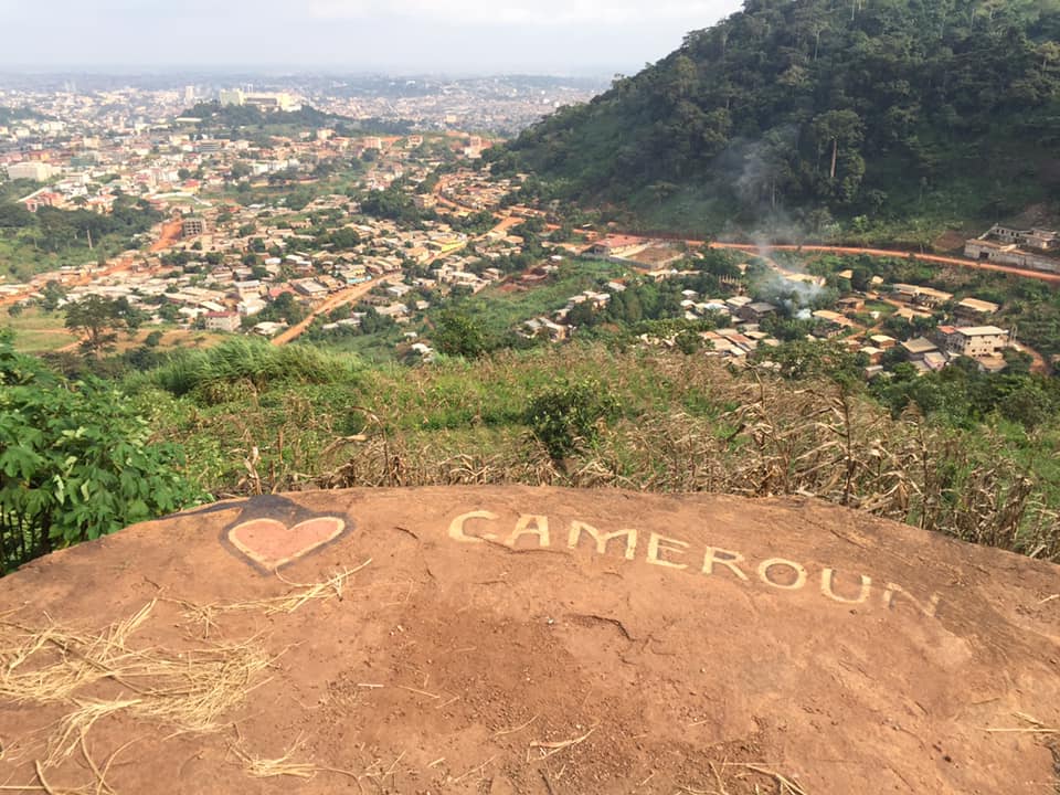 Soeurs de la Croix montagne au Cameroun